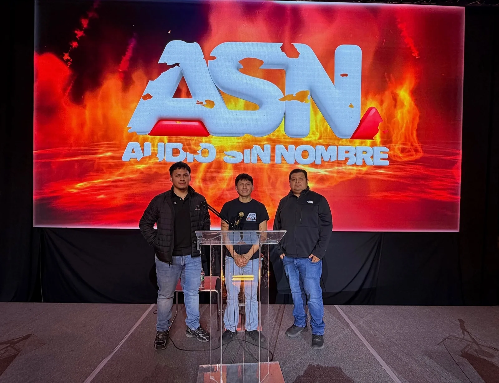 Audio Sin Nombre crew